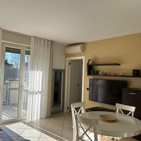 Apartment House Trenno Mailand